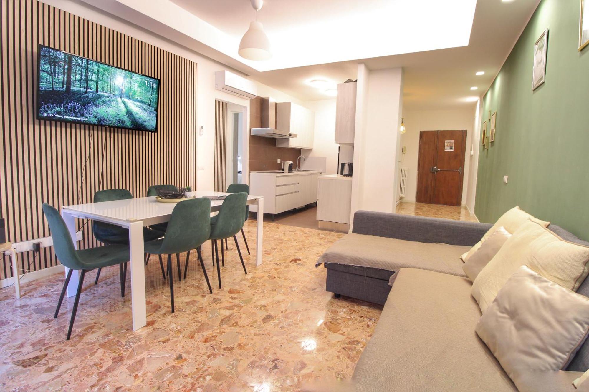 Delicious 2 Bed Room Apartment And Garden By Yh Roma Exterior foto