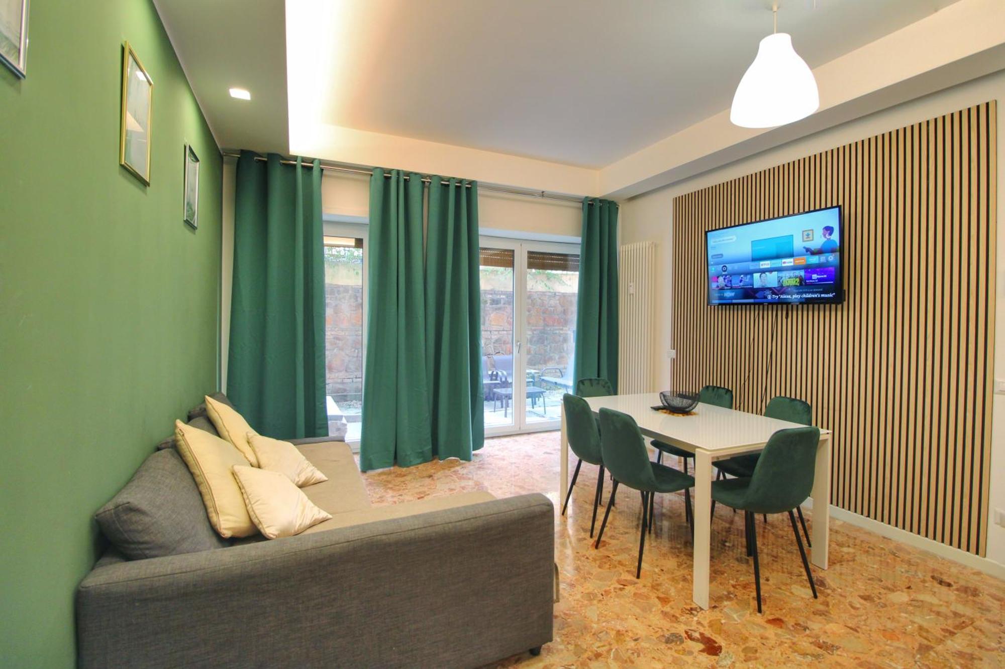 Delicious 2 Bed Room Apartment And Garden By Yh Roma Exterior foto